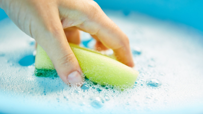mainan sensory play